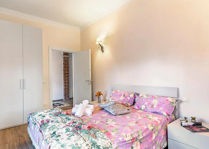 Little Mermaid Of Stresa Pet Friendly- Happy Rentals Stresa