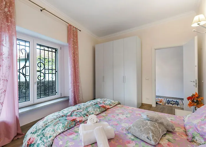 Little Mermaid Of Stresa Pet Friendly- Happy Rentals